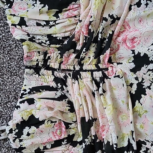 Seductions Corset Top - Picture 2 of 4